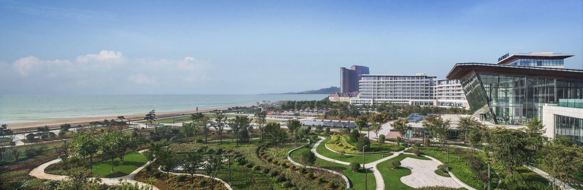 Le Meridien Qingdao West Coast Екстериор снимка