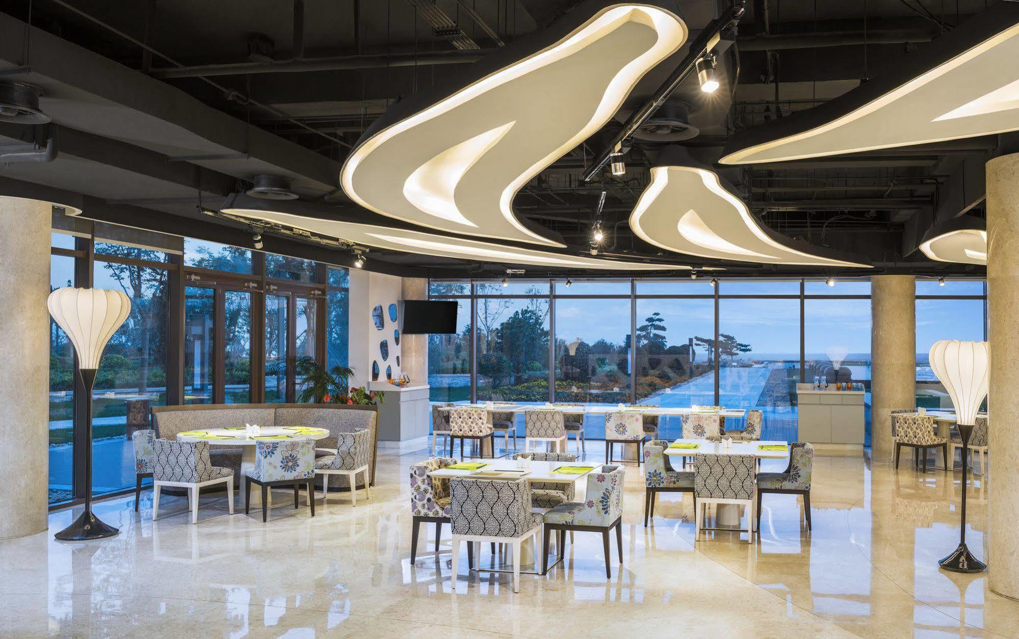 Le Meridien Qingdao West Coast Екстериор снимка