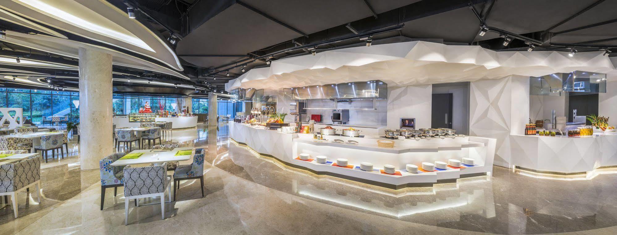 Le Meridien Qingdao West Coast Екстериор снимка